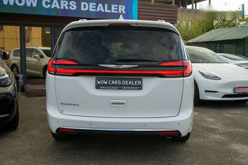 Chrysler Pacifica 2021 - фото 9