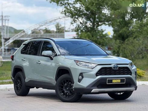 Toyota RAV4 2019 - фото 6