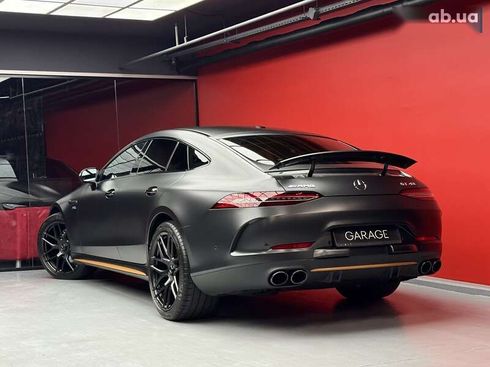 Mercedes-Benz AMG GT 4 2020 - фото 22