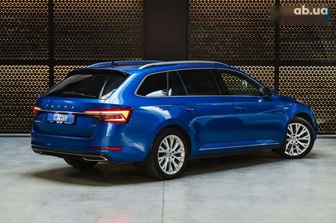 Skoda Superb 2020 - фото 11