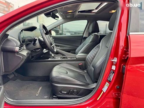 Hyundai Elantra 2022 - фото 20