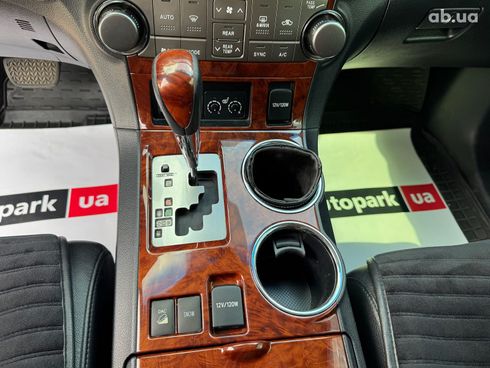 Toyota Highlander 2010 черный - фото 30