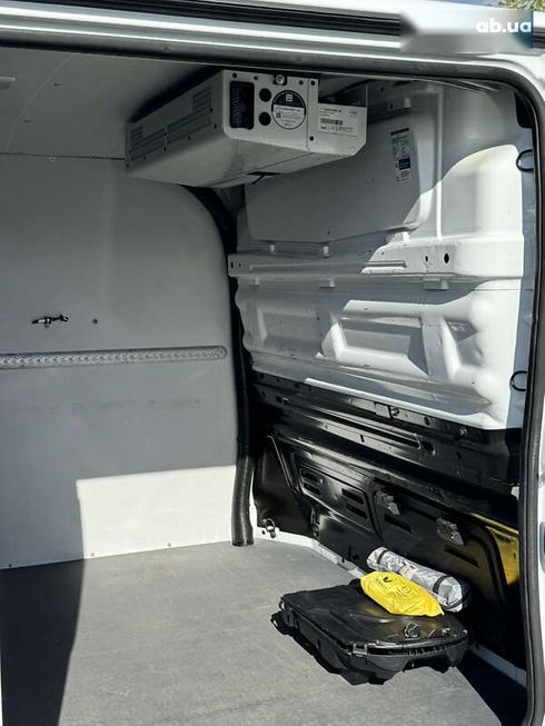 Renault Trafic 2021 - фото 2