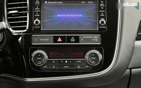 Mitsubishi Outlander 2019 - фото 16
