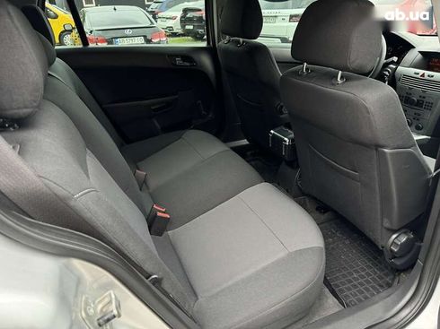 Opel Astra 2013 - фото 18