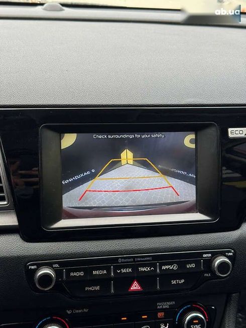 Kia Niro 2017 - фото 12