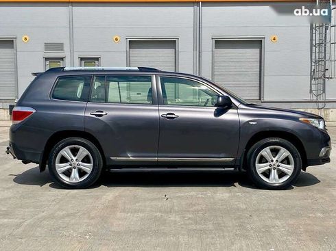 Toyota Highlander 2012 - фото 10