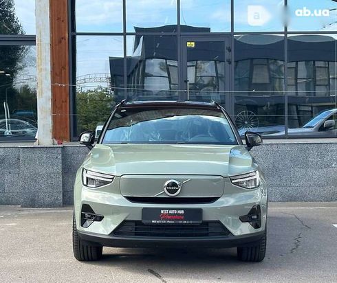 Volvo XC40 2023 - фото 2