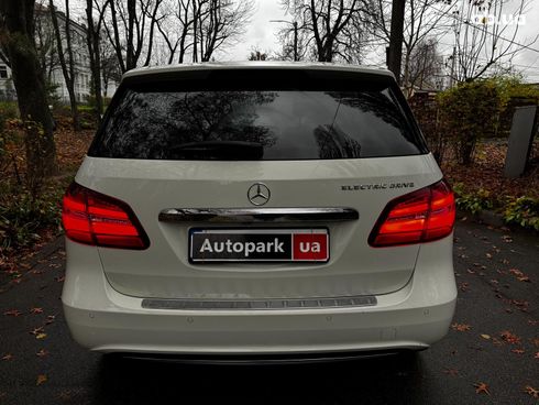 Mercedes-Benz B-Класс 2015 белый - фото 7