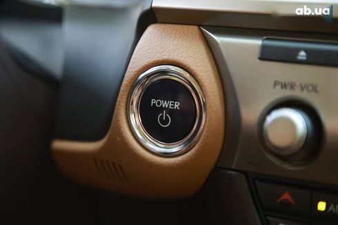 Lexus ES 2018 - фото 24