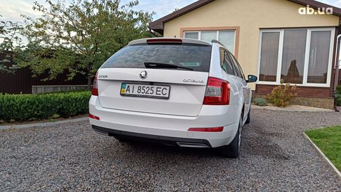 Skoda Octavia 2014 белый - фото 7