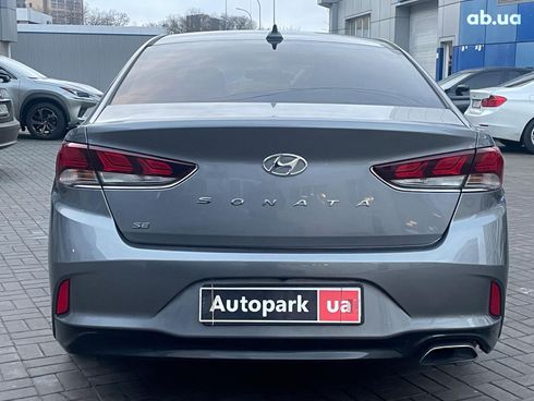 Hyundai Sonata 2018 серый - фото 6