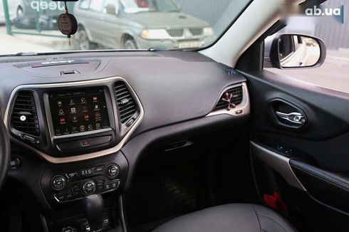 Jeep Cherokee 2017 - фото 15