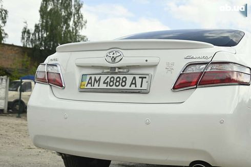 Toyota Camry 2008 - фото 7