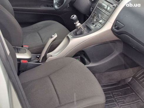 Toyota Auris 2007 серый - фото 12