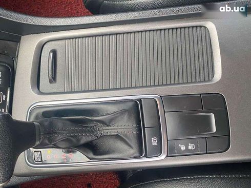 Kia K5 2017 - фото 11