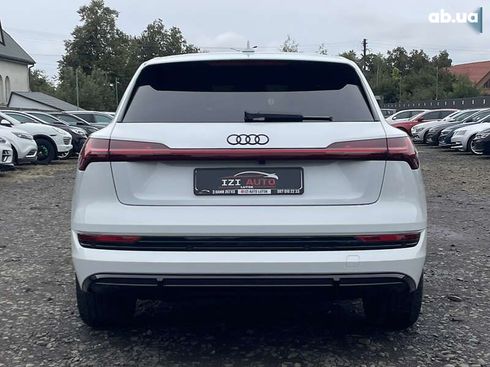 Audi E-Tron 2022 - фото 7