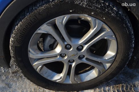 Chevrolet Bolt 2021 синий - фото 10