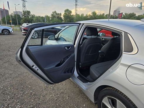 Hyundai Ioniq 2019 - фото 30