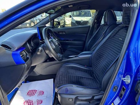 Toyota C-HR 2017 - фото 13