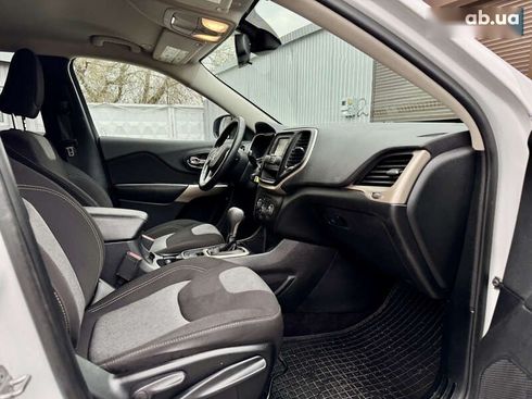 Jeep Cherokee 2017 - фото 26