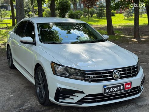 Volkswagen passat b7 2016 белый - фото 2