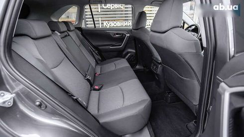 Toyota RAV4 2021 - фото 7