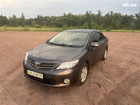 Toyota Corolla 2011 серый - фото 2
