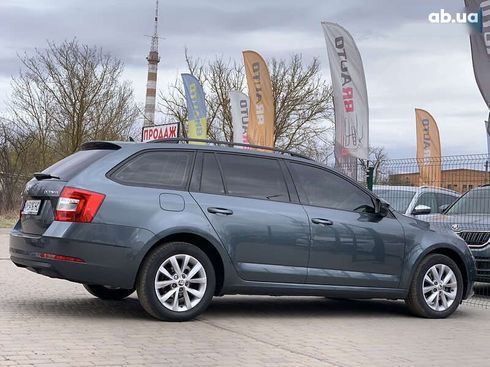 Skoda Octavia 2019 - фото 22