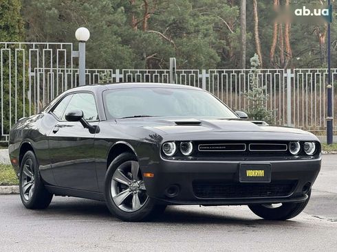 Dodge Challenger 2020 - фото 10