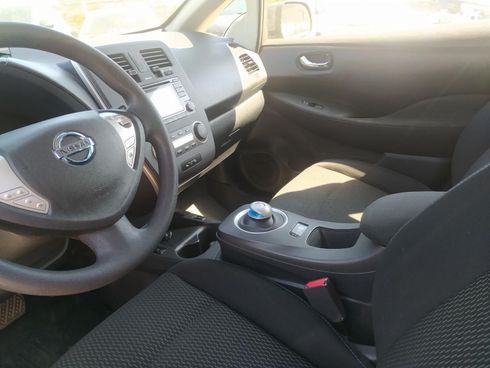 Nissan Leaf 2017 серый - фото 32