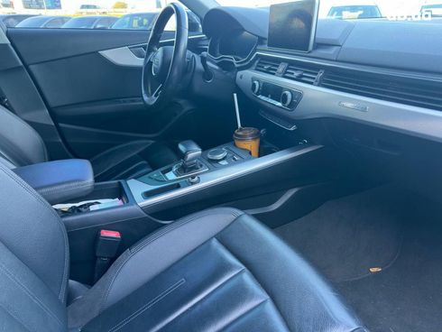 Audi A4 2018 серый - фото 15
