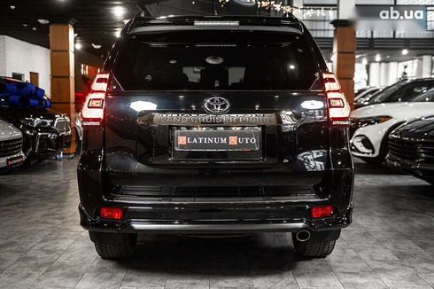 Toyota Land Cruiser Prado 2022 - фото 22