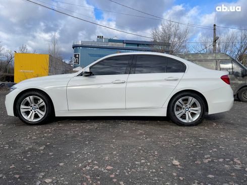 BMW 3 серия 2016 белый - фото 3