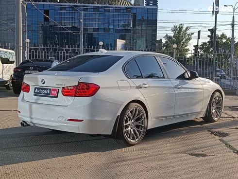 BMW 3 серия 2014 белый - фото 11