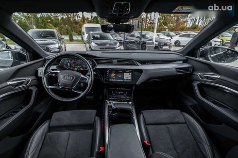 Audi E-Tron 2021 - фото 21