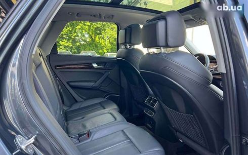 Audi Q5 2017 - фото 30