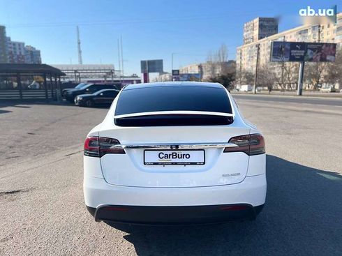 Tesla Model X 2019 - фото 12