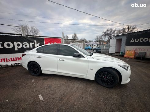 Infiniti Q50 2018 белый - фото 9