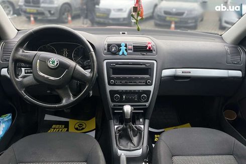Skoda Octavia 2010 - фото 11