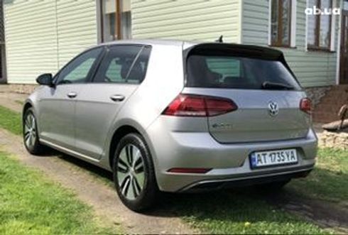Volkswagen e-Golf 2018 серебристый - фото 16