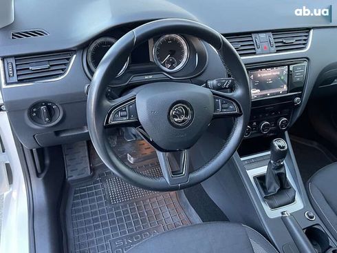 Skoda Octavia 2019 - фото 16