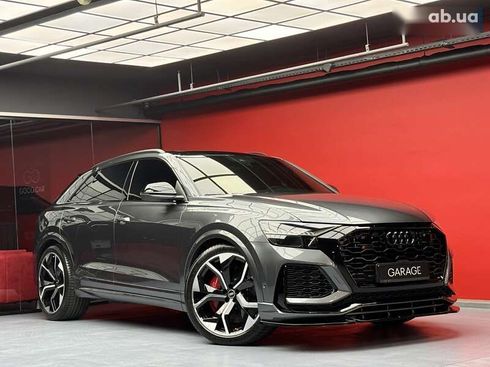 Audi RS Q8 2021 - фото 15