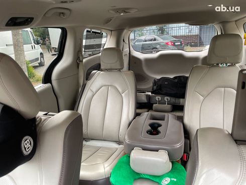Chrysler Pacifica 2017 серый - фото 32