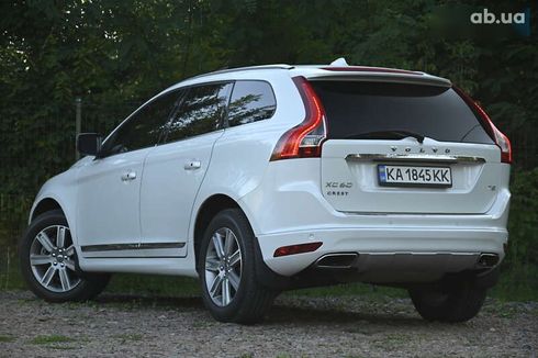 Volvo XC60 2017 - фото 11