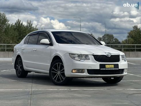 Skoda Superb 2010 - фото 9