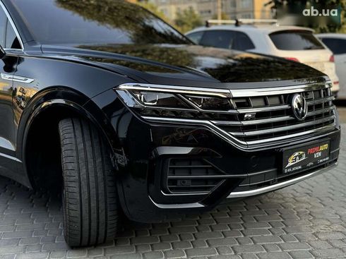 Volkswagen Touareg 2019 - фото 8