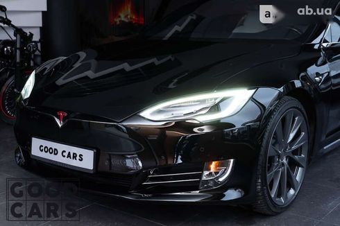 Tesla Model S 2019 - фото 10