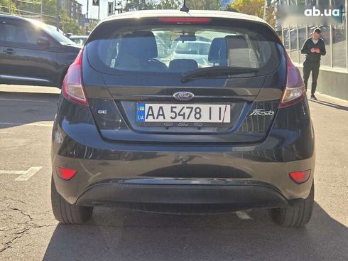 Ford Fiesta 2014 - фото 6