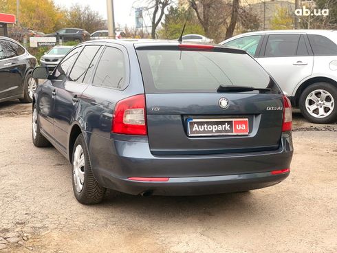 Skoda Octavia 2010 серый - фото 7